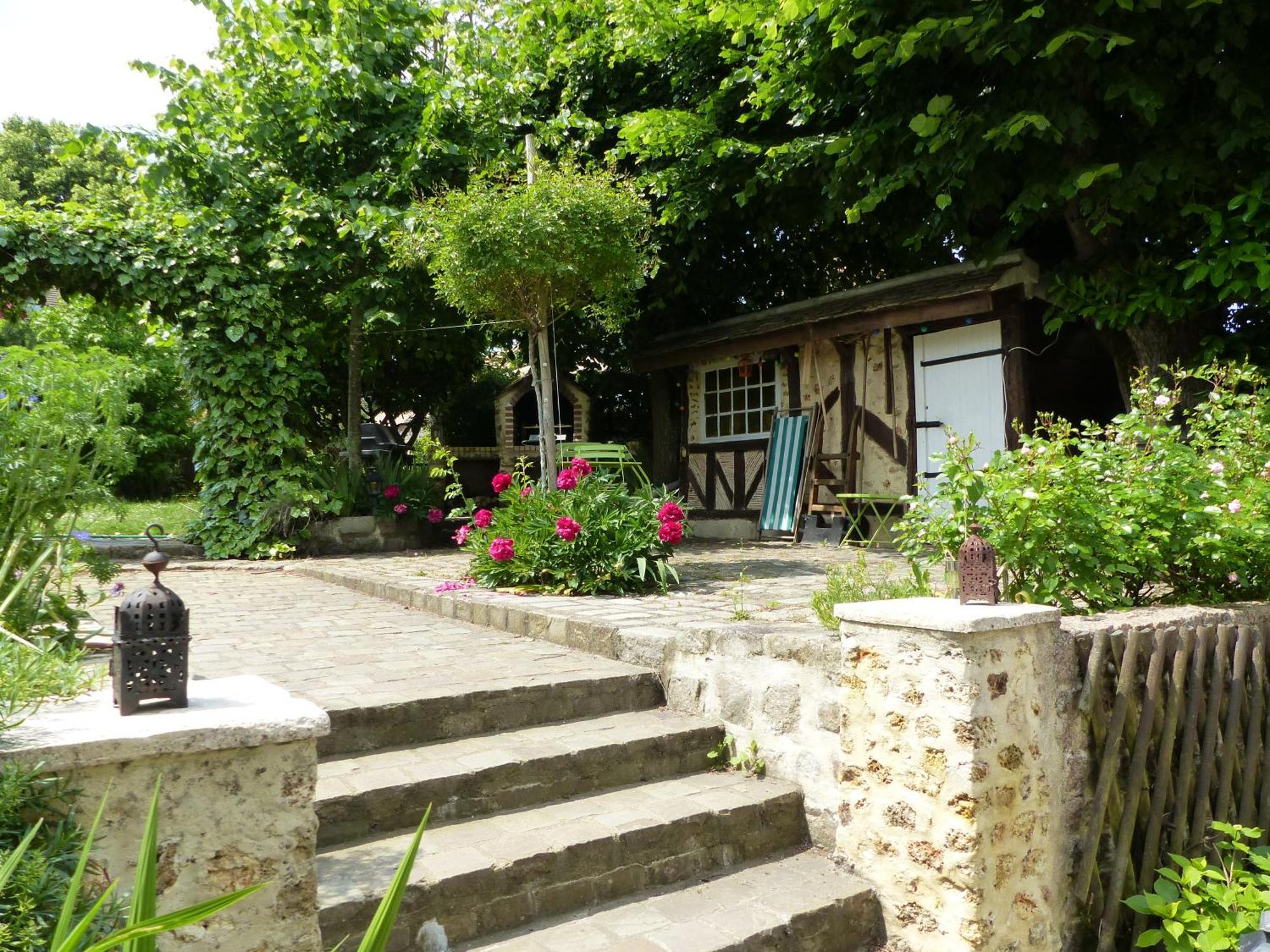 Maison D'Hotes La Source Magny-les-Hameaux Eksteriør bilde